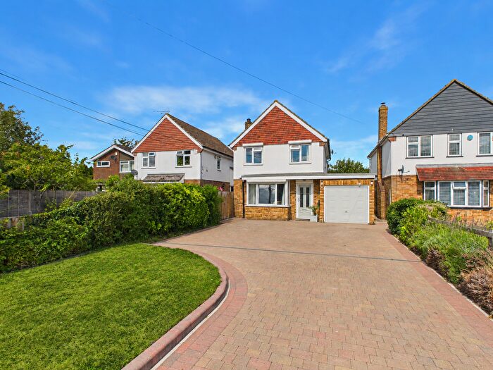 4 Bedroom Detached House For Sale In Oakley Lane, Chinnor, Oxfordshire, OX39