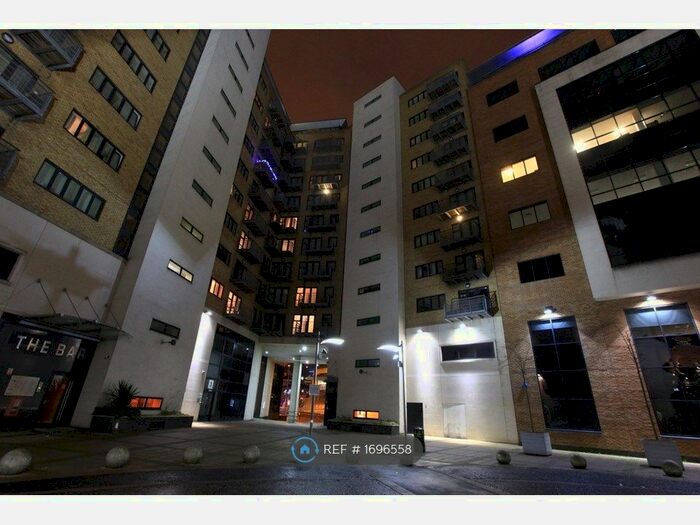 2 Bedroom Flat To Rent In The Bar, Newcastle Upon Tyne, NE1