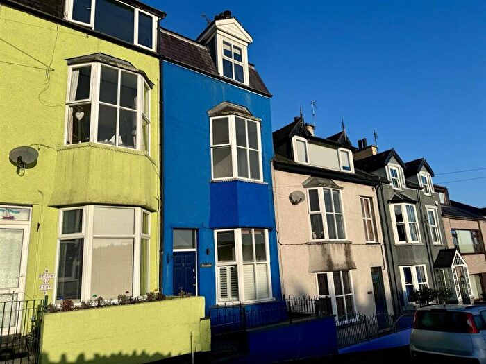 4 Bedroom Town House For Sale In Beach Road, Menai Bridge, LL59