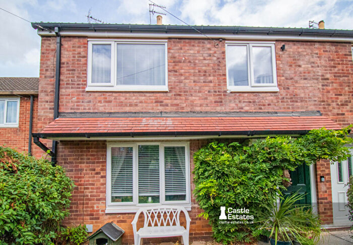 3 Bedroom End Of Terrace House For Sale In Read Avenue, Nottingham, NG9
