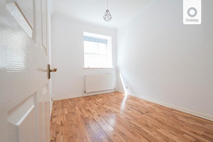 1 Bedroom Flat To Rent In Marine Parade, Brighton, BN2