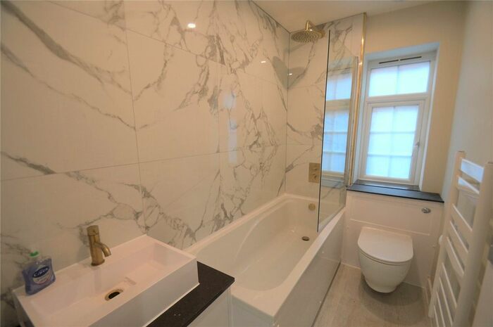 2 Bedroom Flat To Rent In Purley Parade, Purley, Surrey, CR8