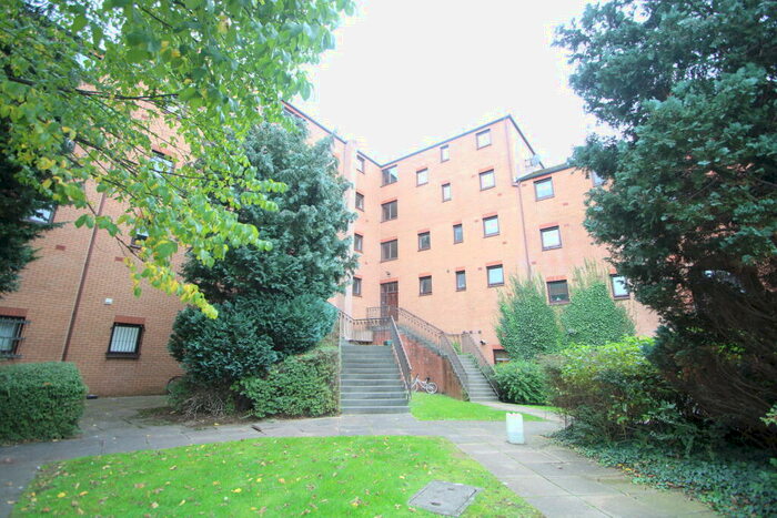 2 Bedroom Apartment To Rent In Albion Gate, Glasgow, G1