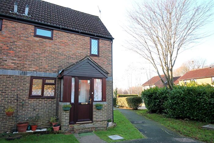 1 Bedroom Semi-Detached House To Rent In North Holmwood, RH5