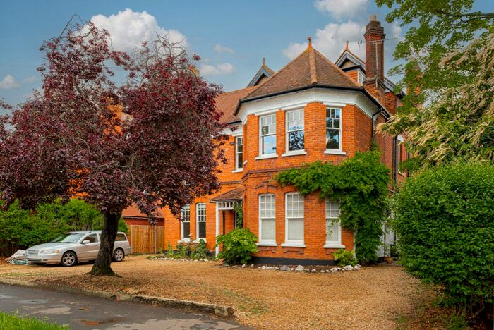 2 Bedroom Maisonette To Rent In Wolsey Road, East Molesey, KT8