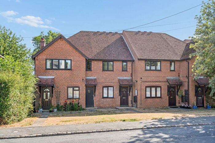 1 Bedroom Flat For Sale In Main Road, Naphill, HP14