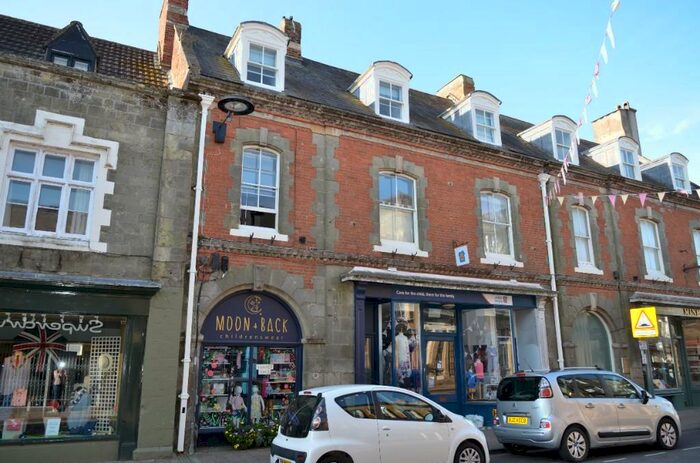 3 Bedroom Apartment To Rent In High Street, Shaftesbury, Dorset, SP7