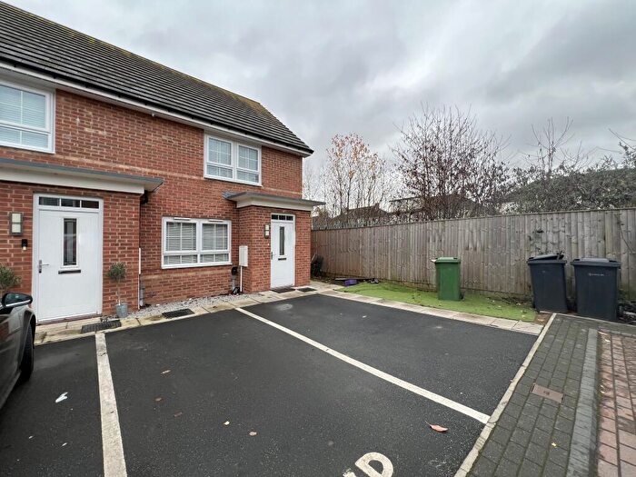 2 Bedroom End Of Terrace House To Rent In Welles Avenue, Methley, Leeds, LS26