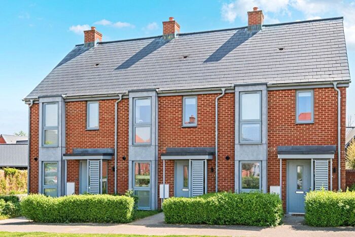 2 Bedroom Terraced House For Sale In Conningbrook Lakes, Kennington, TN24