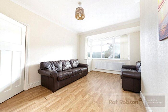 2 Bedroom Apartment To Rent In Springbank Road, Sandyford, Newcastle Upon Tyne, NE2