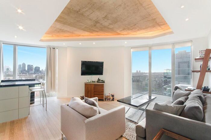 2 Bedroom Apartment To Rent In Park Vista Tower, Wapping Lane, E1W