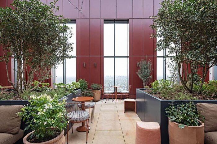 1 Bedroom Flat To Rent In Selbourne Road, Walthamstow, E17