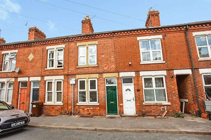 3 Bedroom Terraced House For Sale In Station Street, Loughborough, LE11