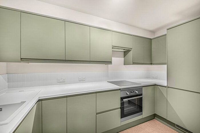 1 Bedroom Flat To Rent In Woburn Square, St Pancras, WC1H
