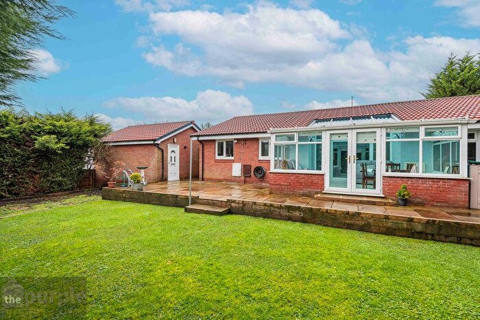 3 Bedroom Detached Bungalow For Sale In Grizedale Close, Bolton, BL1