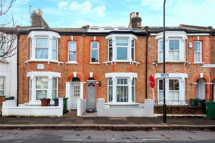 5 Bedroom Terraced House To Rent In Downsfield Road, Walthamstow, London, E17