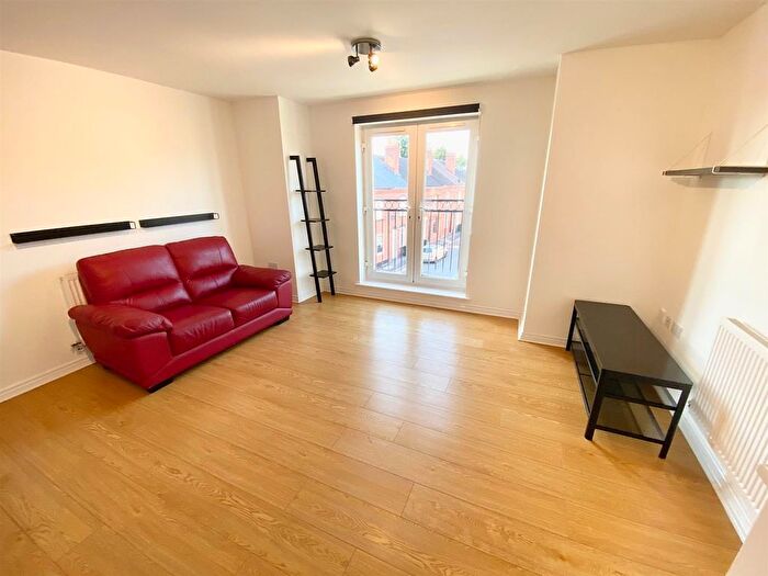2 Bedroom Flat To Rent In Signet Square, Coventry, CV2