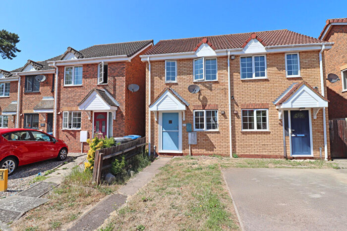 2 Bedroom Semi-Detached House For Sale In Temple Pattle, Brantham, CO11