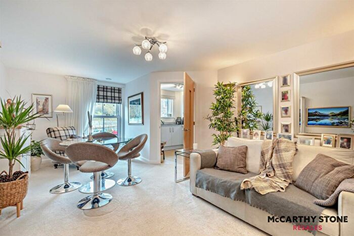 2 Bedroom Apartment For Sale In Devonshire Place, Station Road, Buxton, SK17