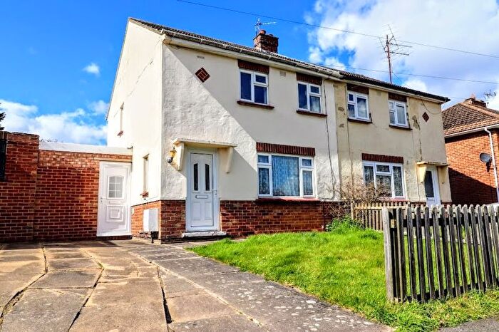 2 Bedroom Semi-Detached House For Sale In St. Johns Road, Bletchley, Milton Keynes, MK3
