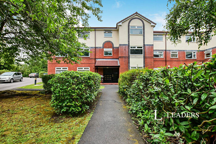 2 Bedroom Flat To Rent In Constance Gardens, Salford, M5