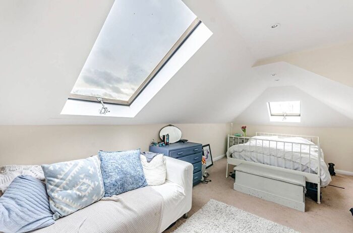 1 Bedroom Flat To Rent In Bass Mews, East Dulwich, London, SE22