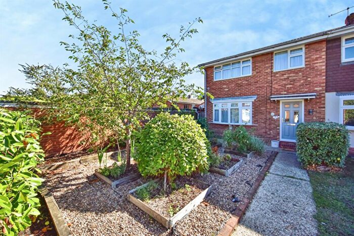 3 Bedroom End Of Terrace House For Sale In Woodpecker Road, Larkfield, Aylesford, ME20