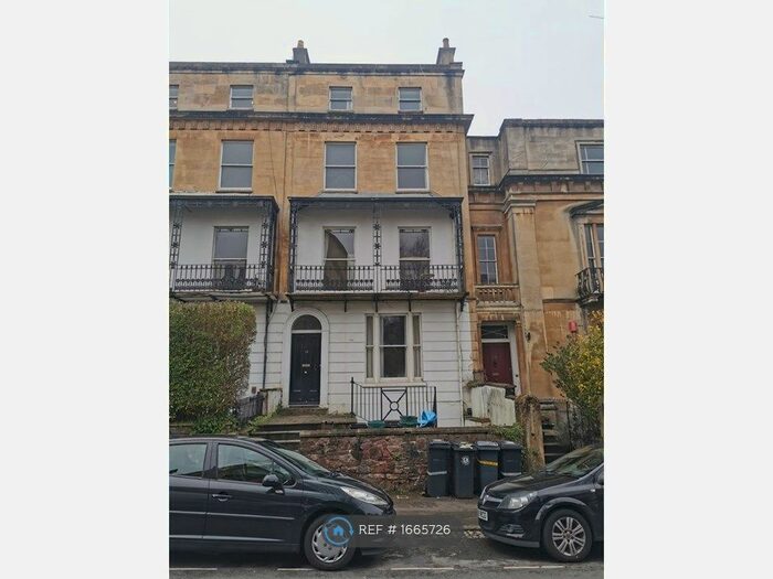 1 Bedroom Flat To Rent In Richmond Park Road, Bristol, BS8