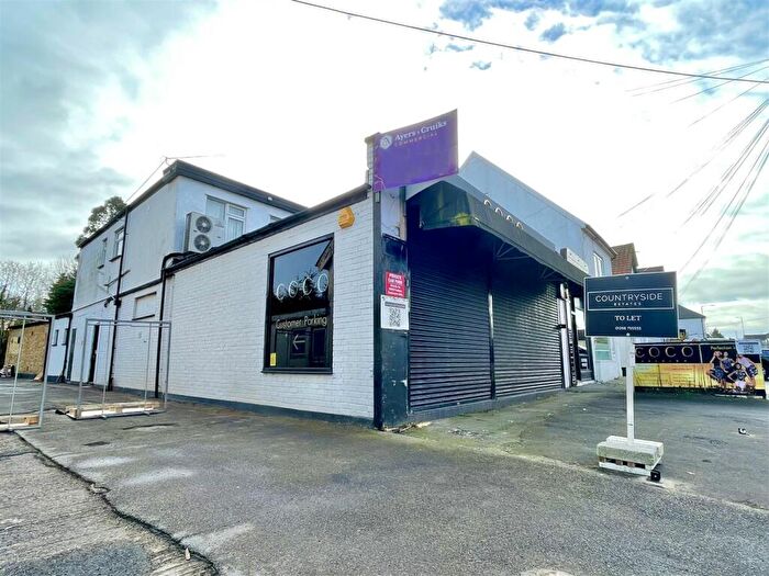 2 Bedroom Flat To Rent In High Road, Benfleet, SS7