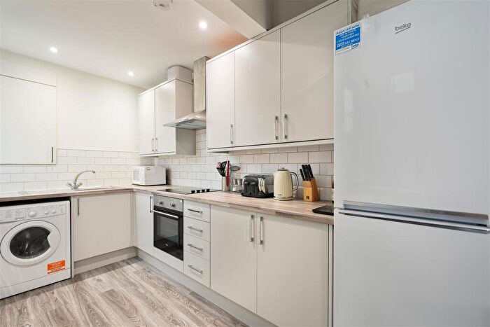 3 Bedroom House To Rent In Western Road, Crookes, S10