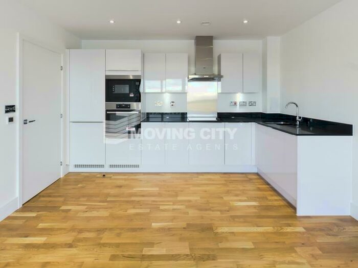 2 Bedroom Apartment To Rent In City View Point, Leven Road, Poplar, E14