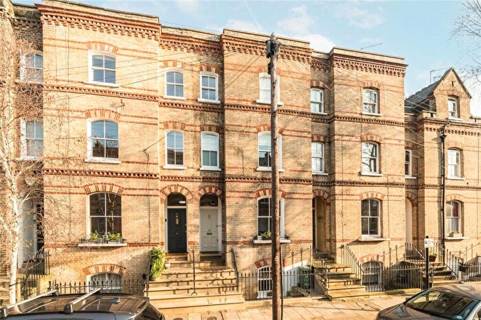 3 Bedroom Terraced House For Sale In Ravensdon Street, Kennington, SE11