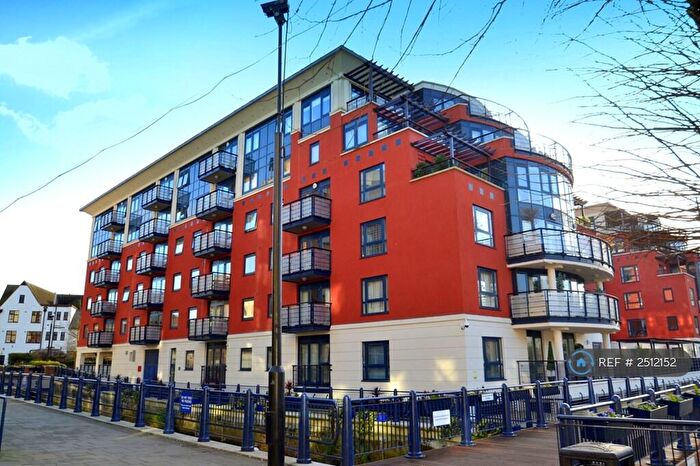 2 Bedroom Flat To Rent In Garricks House, Kingston Upon Thames, KT1