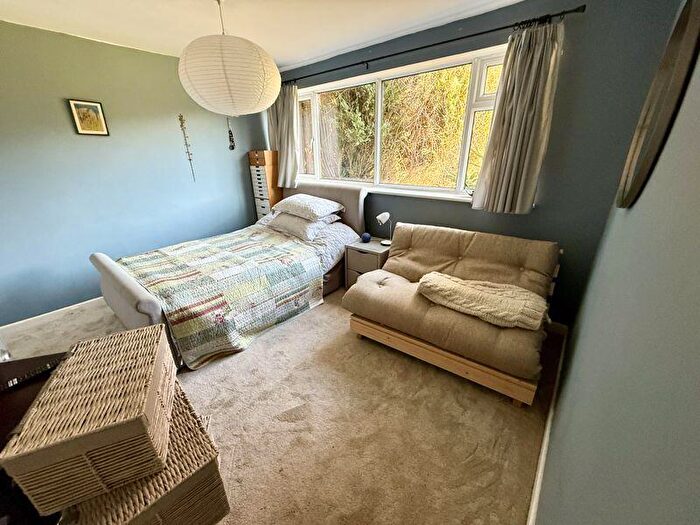 2 Bedroom Flat For Sale In Station Road, Sutton Coldfield, B73