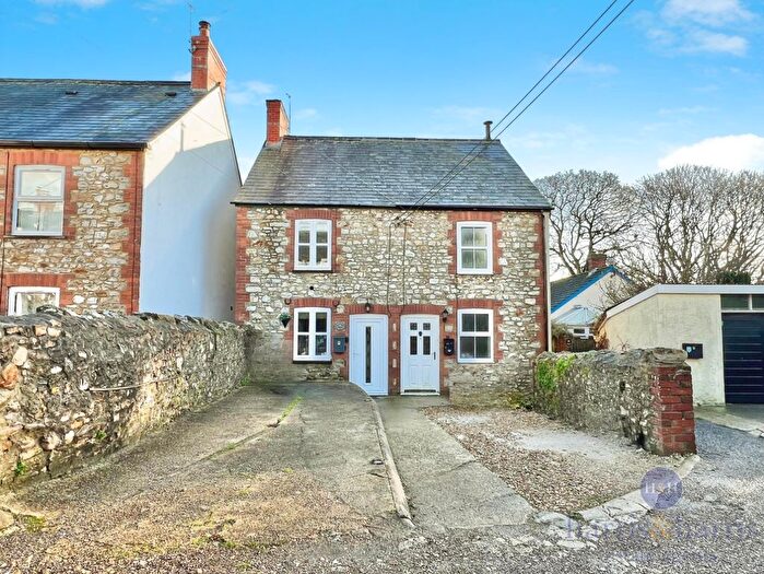 2 Bedroom Cottage For Sale In The Hill, Kilmington, Axminster, EX13