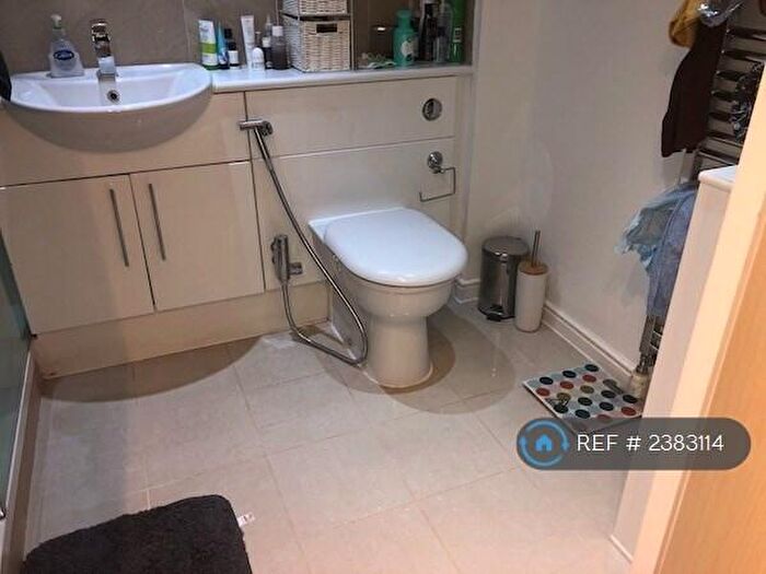 1 Bedroom Flat To Rent In Warneford Court, London, NW9