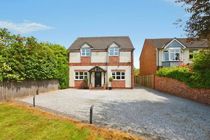 4 Bedroom Detached House For Sale In Tee Lane, Burton-Upon-Stather, Scunthorpe, DN15