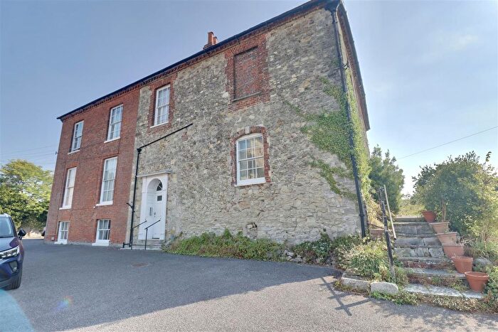 3 Bedroom Flat For Sale In Anglesey Road, Alverstoke, Gosport, PO12