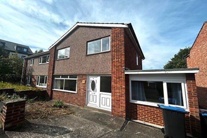 5 Bedroom Property To Rent In Mayorswell Close, Durham, DH1