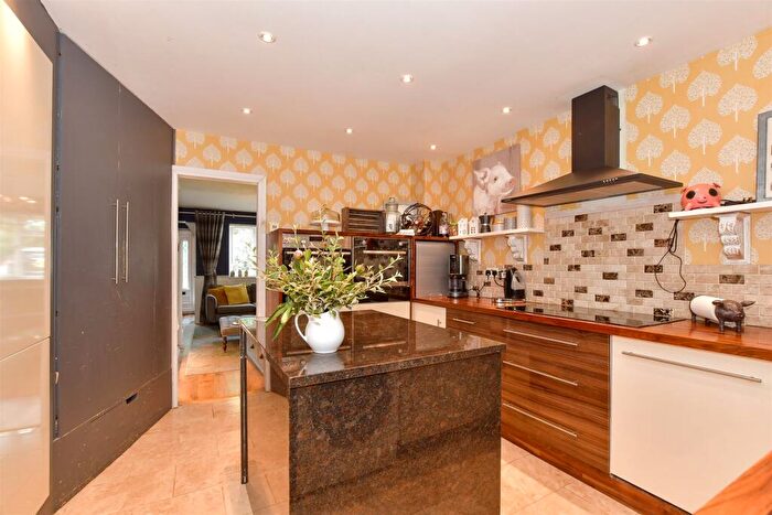 2 Bedroom Terraced House For Sale In Lancelot Close, Ifield, Crawley, West Sussex, RH11