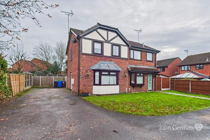 3 Bedroom Semi Detached House For Sale In Kestrel Close, Uttoxeter, ST14