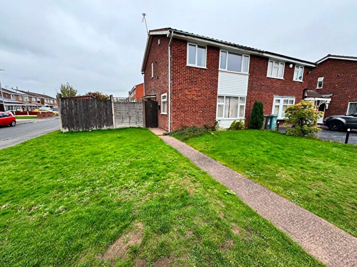 3 Bedroom Semi-detached House To Rent In Furzebank Way, Willenhall, WV12