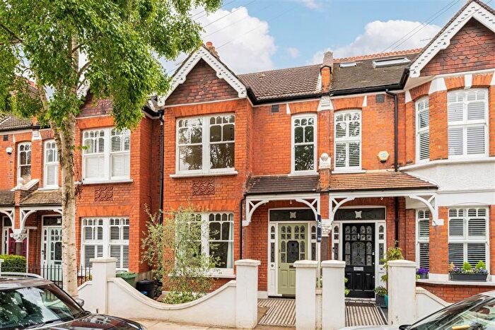 3 Bedroom Property For Sale In Winchendon Road, Teddington, TW11
