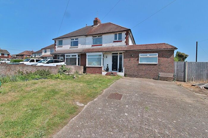 4 Bedroom Semi-Detached House For Sale In Aldermoor Road East, Waterlooville, PO7