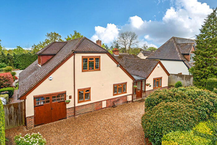5 Bedroom Detached House For Sale In Shortheath Crest, Farnham, GU9