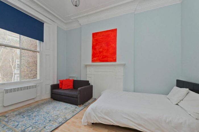 Studio To Rent In Marloes Road, Kensington, London, W8