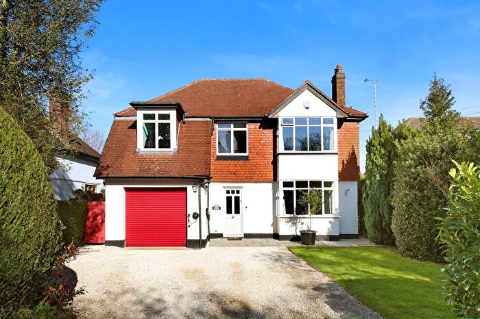 5 Bedroom Country House For Sale In Manor Road, Seer Green, Beaconsfield, Buckinghamshire, HP9