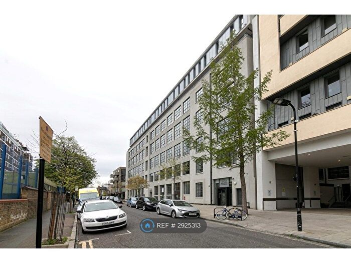 3 Bedroom Flat To Rent In The Textile Building, London, E9