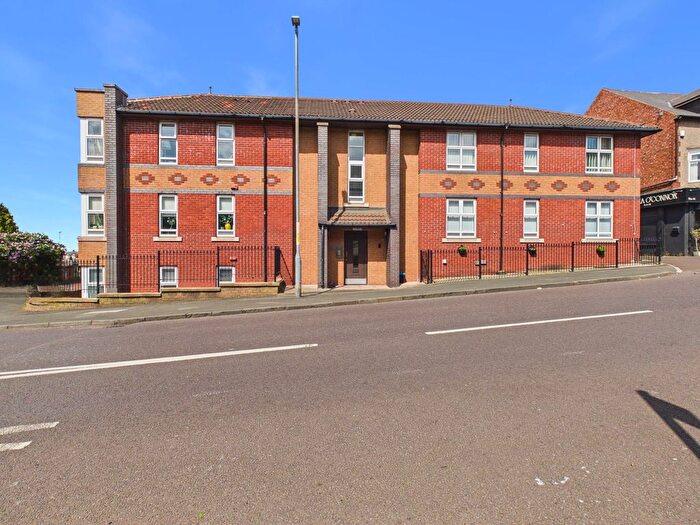 2 Bedroom Flat For Sale In The Fells, Low Fell, NE9