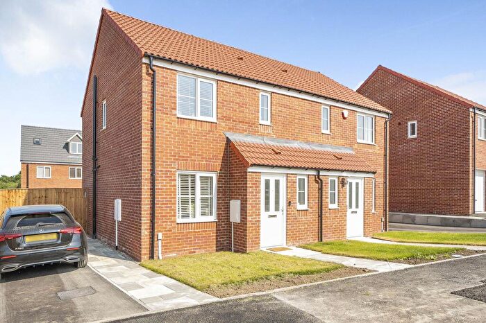 3 Bedroom Semi-Detached House For Sale In Ingleborough Drive, Harrogate, HG3